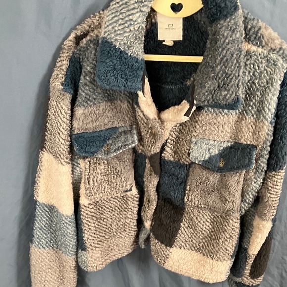 Thread+Supply: Blue & Beige Plaid Sherpa Jacket- L - Picture 12 of 15